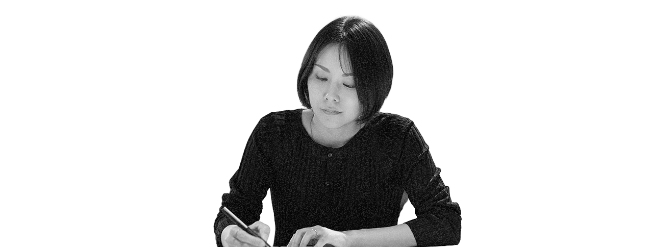 働く人をじっと観察しては、
まだない商品像をスケッチ。